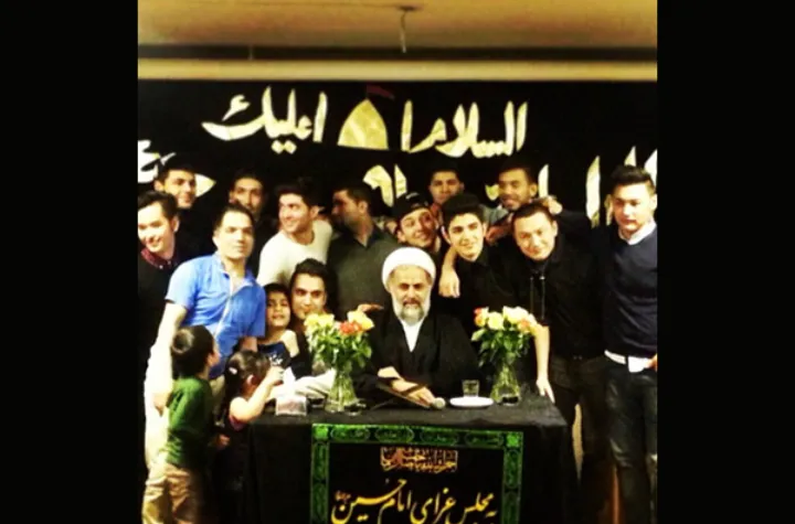 فرزند شیخ حسن کافی به دلیل مشکلات مالی از کانادا به ایران برگشته و مایل نیست دست خالی به کانادا برود